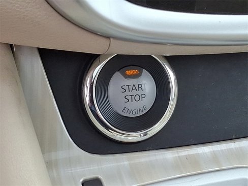 Used 2018 Nissan Murano Platinum w/ Cargo Package image 24