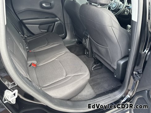 Used 2018 Jeep Compass Sport image 21