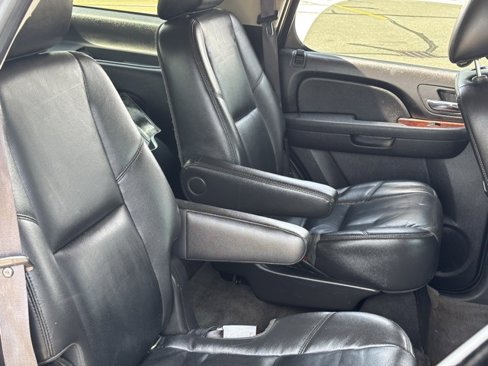 Used 2012 Chevrolet Tahoe LTZ image 24