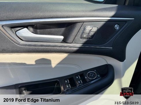 Used 2019 Ford Edge Titanium w/ Equipment Group 301A image 33