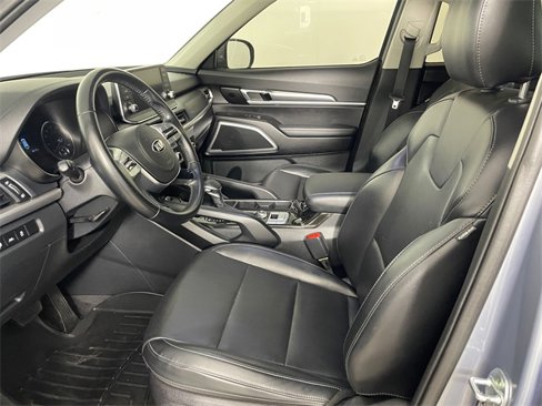 Used 2020 Kia Telluride S w/ S 8 Passenger Seating Package image 3
