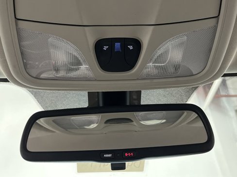Used 2018 Jeep Cherokee Latitude Plus image 24