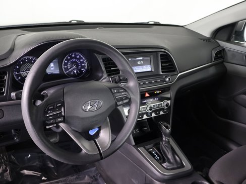 Used 2020 Hyundai Elantra SE w/ Cargo Package (C1) image 18