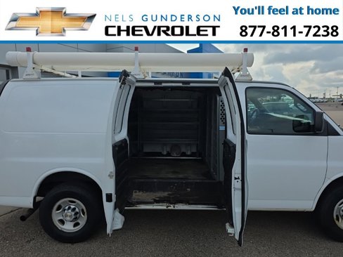 Used 2017 Chevrolet Express 3500 image 7