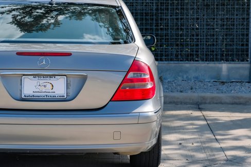 Used 2003 Mercedes-Benz E 320 Sedan image 44