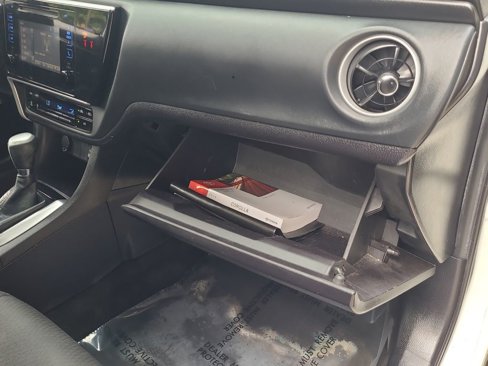 Used 2019 Toyota Corolla L image 18