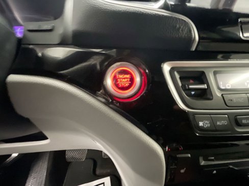 Used 2021 Honda Pilot Touring image 17
