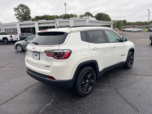Used 2021 Jeep Compass Latitude image 4