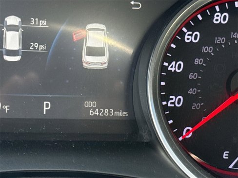 Used 2018 Toyota Camry XSE image 11