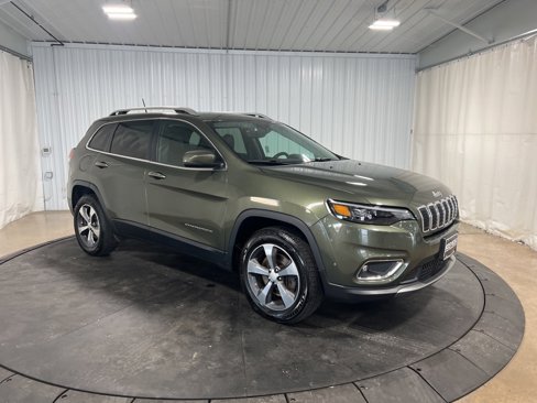 Used 2019 Jeep Cherokee Limited w/ Luxury Group image 11