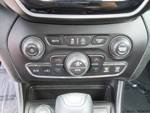 Used 2021 Jeep Cherokee High Altitude image 26