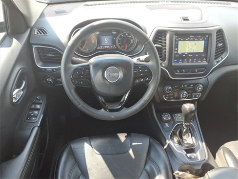 Used 2023 Jeep Cherokee Altitude Lux image 3