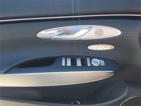 New 2026 Genesis GV70 2.5T Select image 12