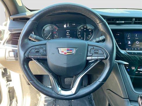 Used 2023 Cadillac XT6 Premium Luxury image 11