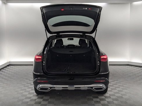 Used 2024 Mercedes-Benz GLC 300 image 8