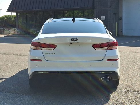 Used 2019 Kia Optima LX w/ LX Premium Package image 9