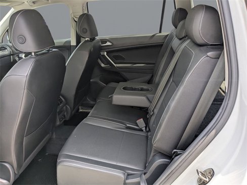 Certified 2021 Volkswagen Tiguan SE w/ Panoramic Sunroof Package image 14