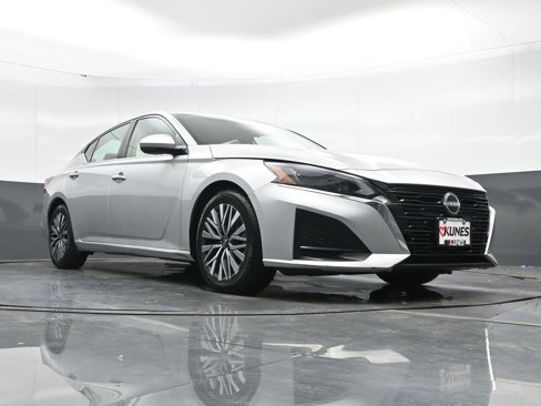 Used 2023 Nissan Altima 2.5 SL image 48