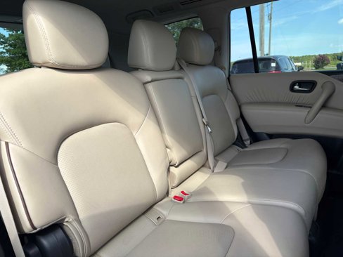 Used 2020 Nissan Armada SL image 20