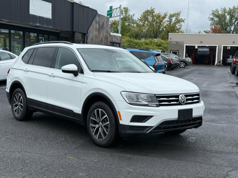 Used 2019 Volkswagen Tiguan SE w/ Panoramic Sunroof Package image 2
