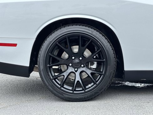 Used 2022 Dodge Challenger GT image 40