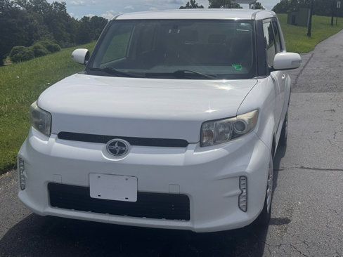 Used 2014 Scion xB image 4