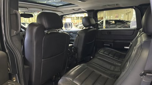 Used 2005 HUMMER H2 w/ Preferred Equipment Group image 20
