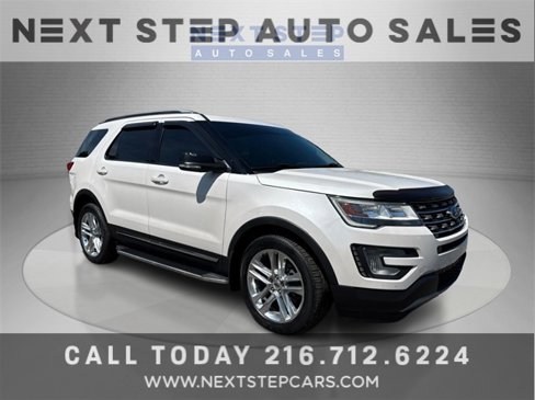 Used 2017 Ford Explorer XLT w/ Equipment Group 202A image 1