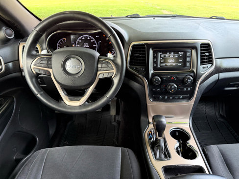 Used 2017 Jeep Grand Cherokee Laredo w/ Quick Order Package 23E image 6
