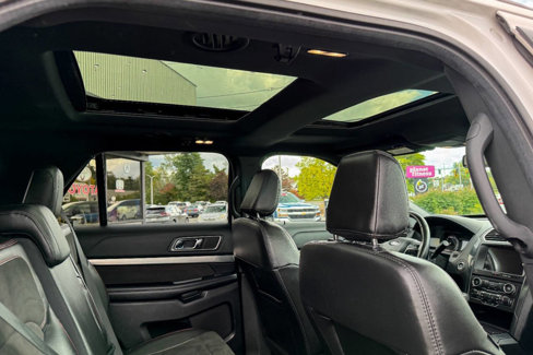 Used 2018 Ford Explorer XLT w/ Equipment Group 202A image 15