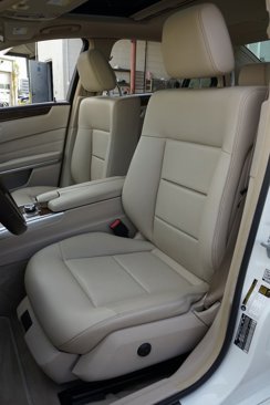 Used 2016 Mercedes-Benz E 350 Sedan image 3