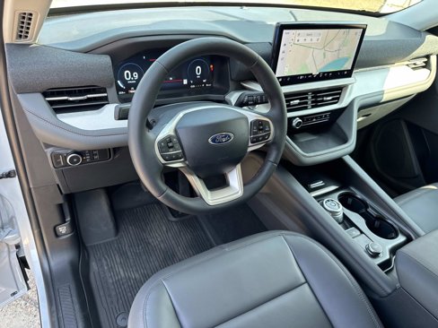 New 2025 Ford Explorer Active image 9