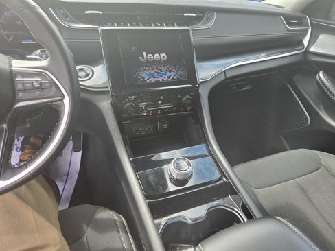 Used 2021 Jeep Grand Cherokee L Laredo w/ Luxury Tech Group I image 10