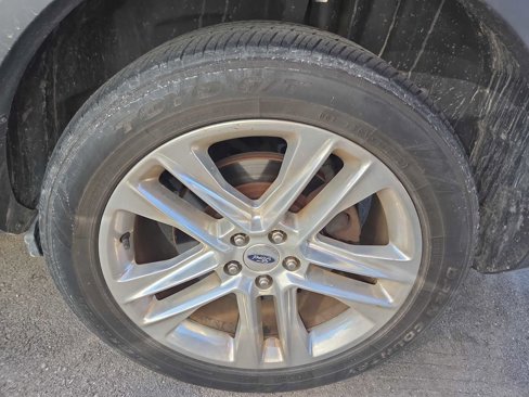 Used 2016 Ford Explorer XLT w/ Equipment Group 202A image 7