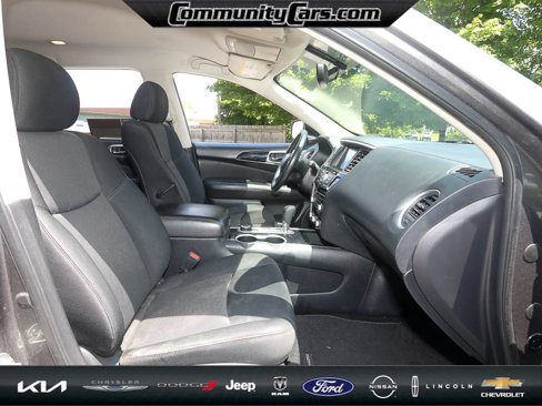 Used 2019 Nissan Pathfinder SV image 21