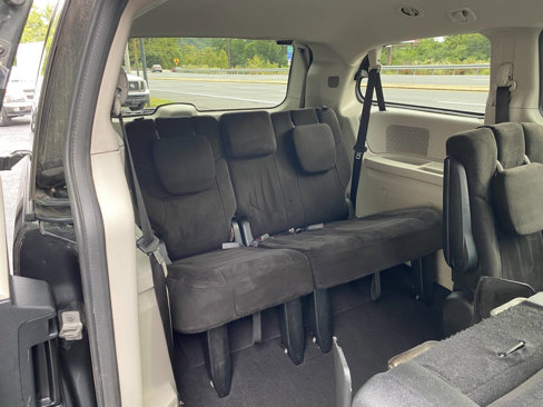 Used 2012 Dodge Grand Caravan SXT w/ Entertainment Group 1 image 15