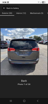 Used 2019 Chrysler Pacifica Touring-L image 8