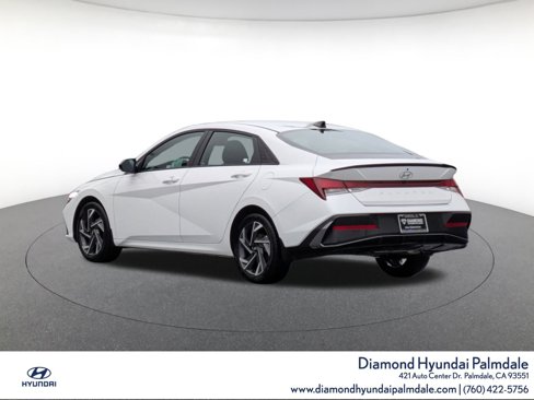 Used 2025 Hyundai Elantra Sport image 5
