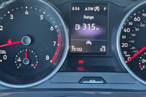 Used 2021 Volkswagen Tiguan SE image 22
