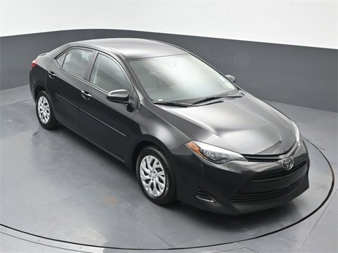 Used 2019 Toyota Corolla LE image 9