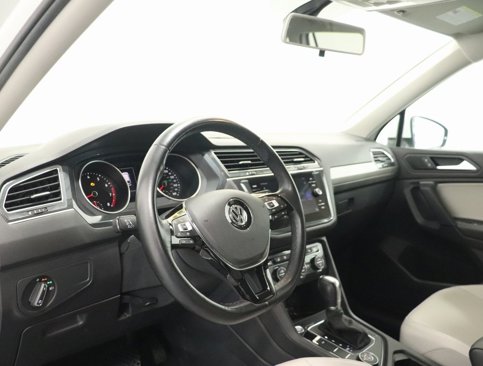 Used 2019 Volkswagen Tiguan SE image 15