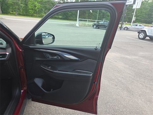 Used 2023 Chevrolet TrailBlazer RS w/ Convenience Package image 30
