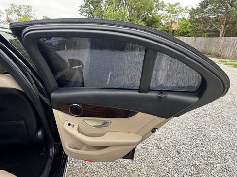 Used 2015 Mercedes-Benz C 300 Sedan image 32