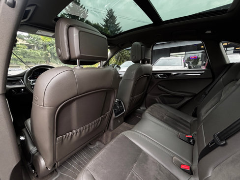 Used 2018 Porsche Macan image 17