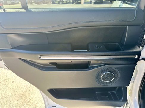 Used 2021 Ford Expedition XLT image 26