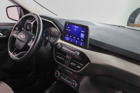 Used 2021 Ford Escape SE w/ Cold Weather Package image 25