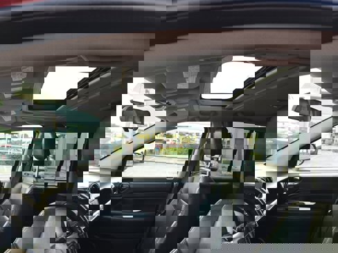 Used 2015 Jeep Compass High Altitude image 6