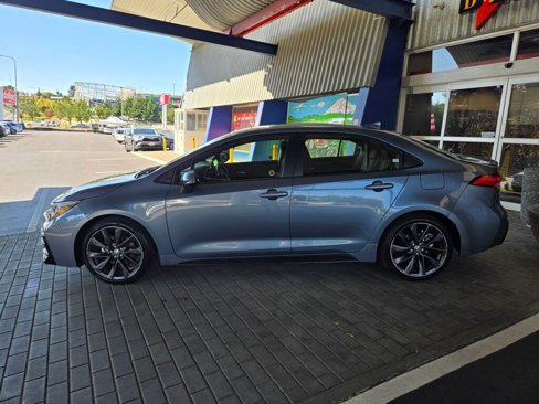 Used 2024 Toyota Corolla SE w/ SE Package image 8