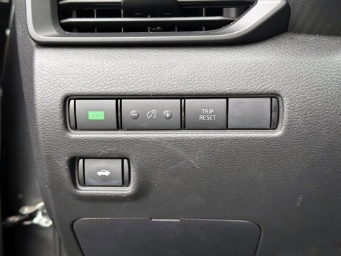 Certified 2024 Nissan Sentra S image 19