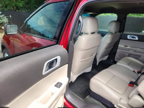 Used 2014 Ford Explorer XLT w/ Equipment Group 202A image 26